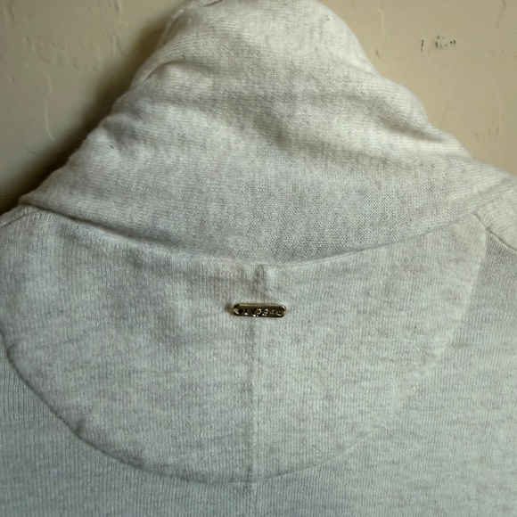 UGG Women's Soft Cream Lightweight Cardigan Poncho M/L Cozy Soft - Picture 3 of 9